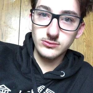 Meet your Posher, Nik